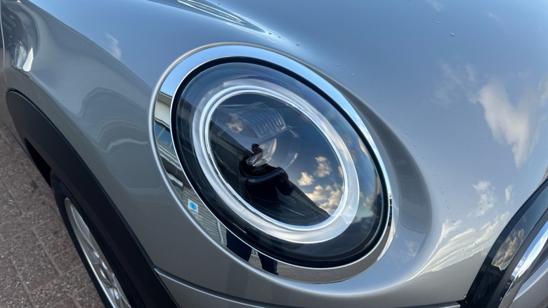 MINI Hatchback 1.5 Cooper Classic 3dr Auto Petrol Hatchback